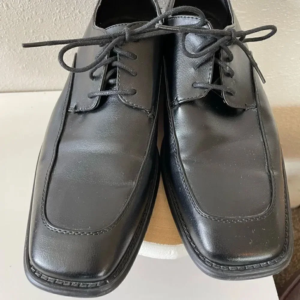 Apt. 9 Black Dress Shoes Size 10.5 EUC